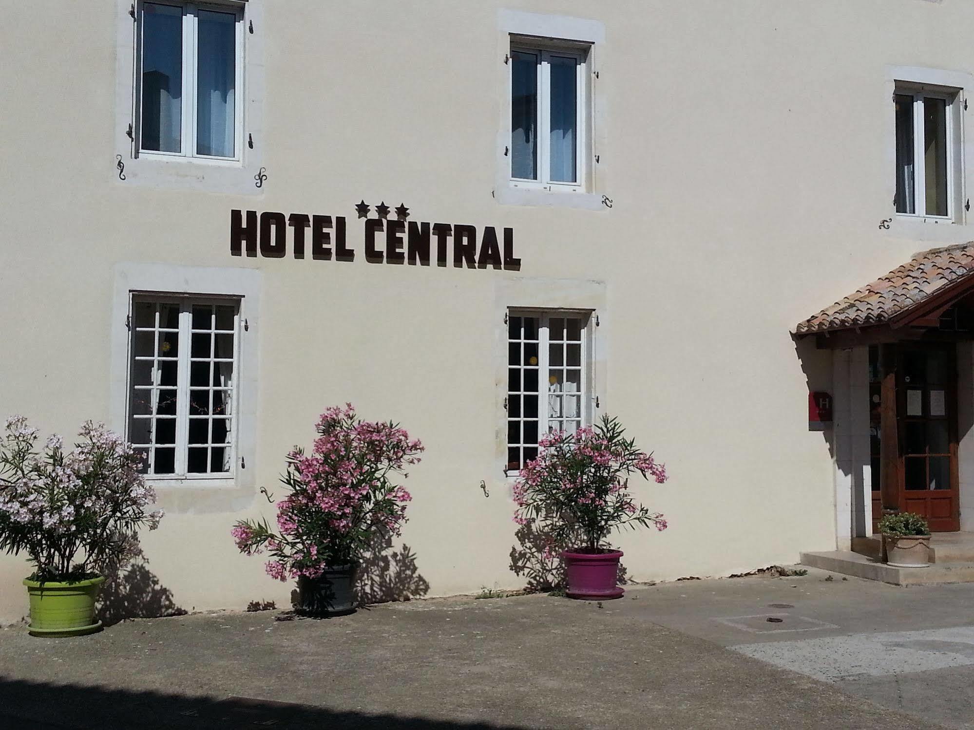 Hotel Central Chaunay Bagian luar foto