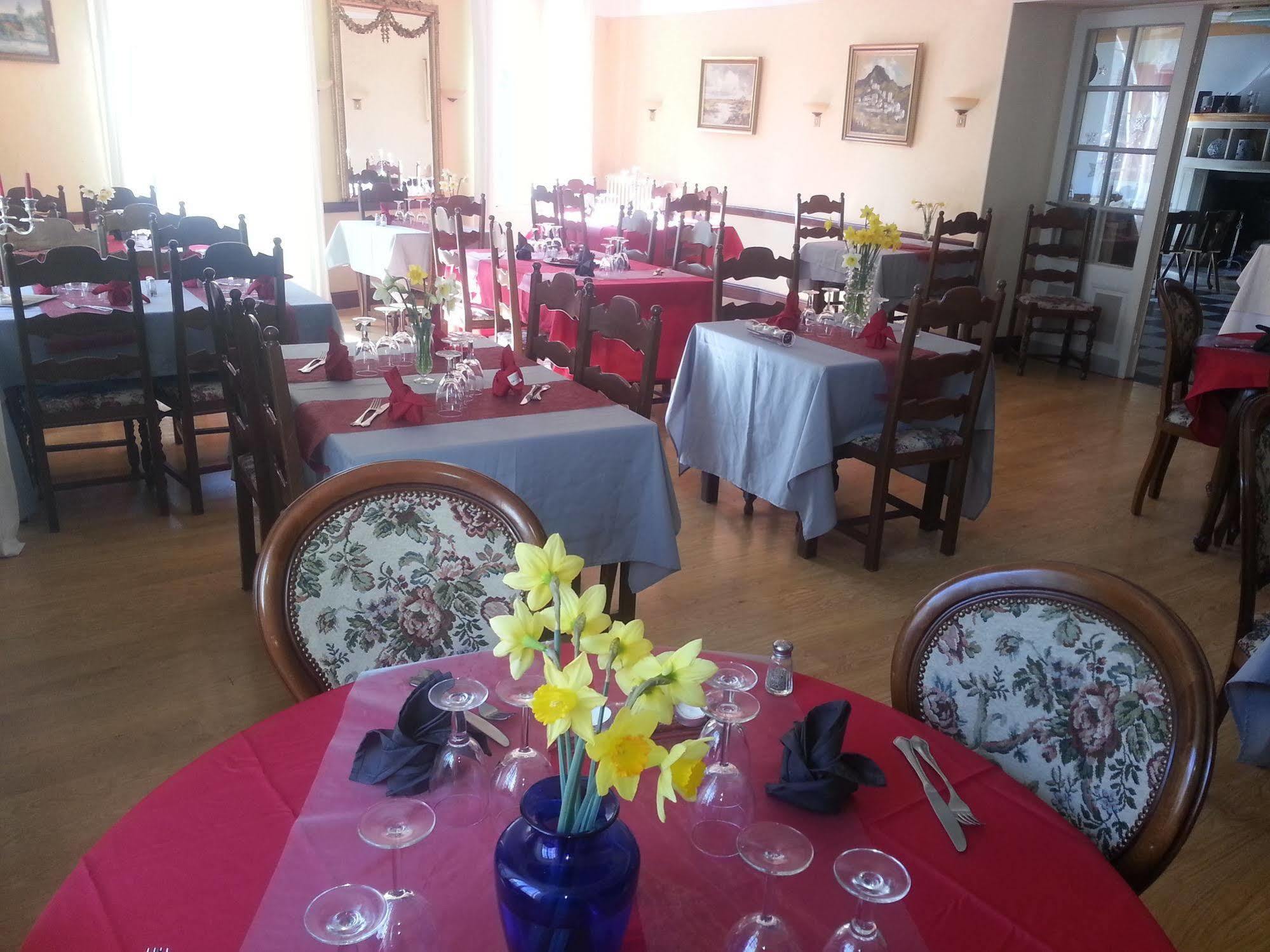 Hotel Central Chaunay Bagian luar foto
